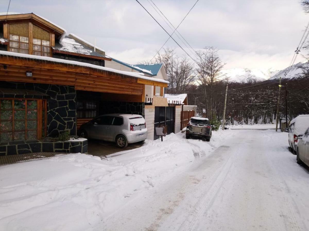 Casa Departamento En El Bosque Lejlighed Ushuaia Eksteriør billede